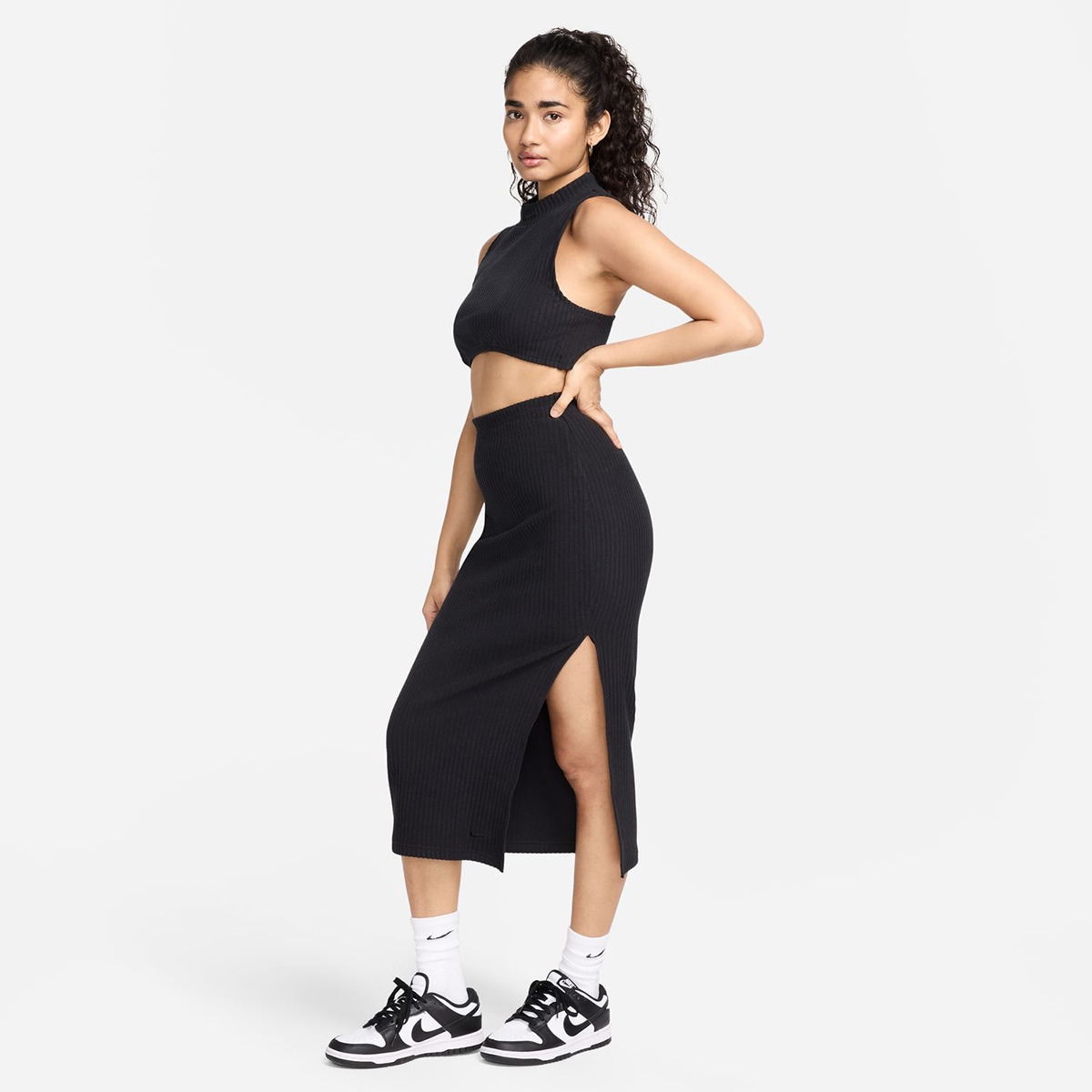 Saia de Mulher Sportswear Chill Knit Preto-3
