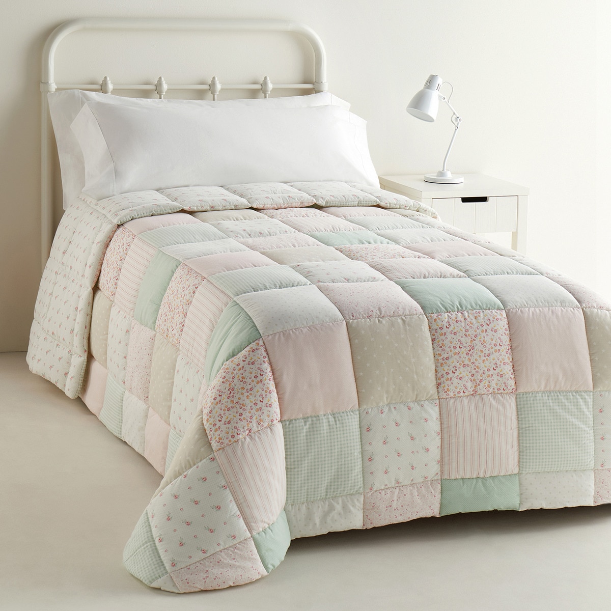 Imagen 0 de Edredón infantil algodón Patch Mini Home - El Corte Inglés Azul