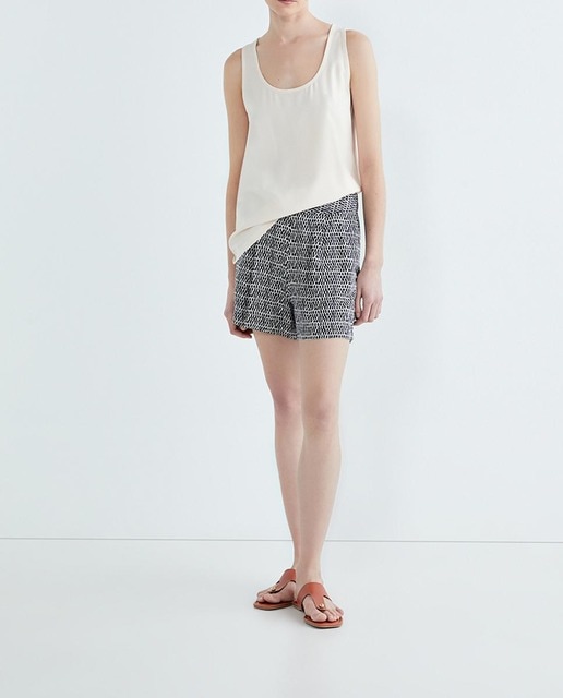 Imagen 0 de Short básico de mujer estampado étnico gris oscuro