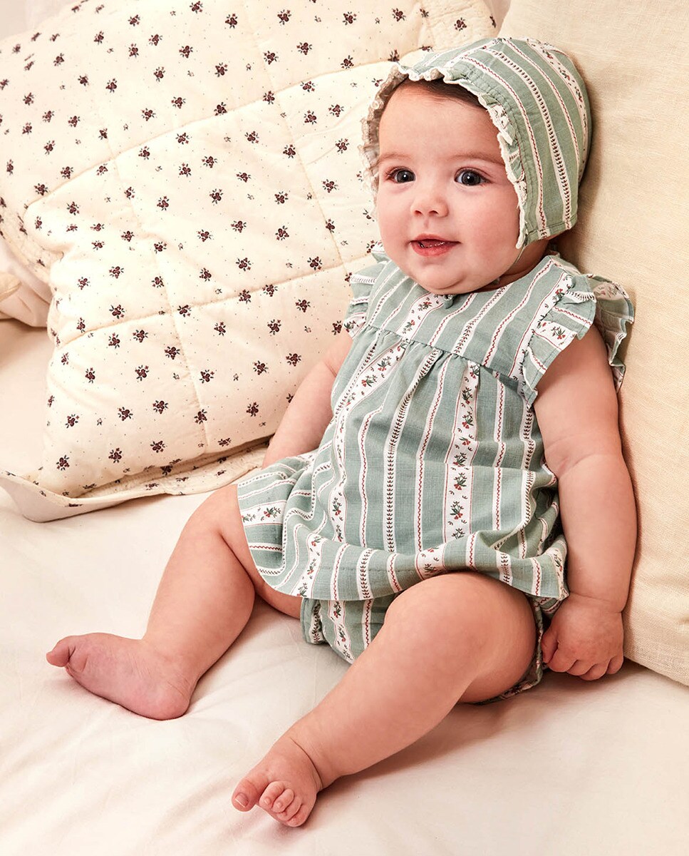 Conjunto com Capota às Riscas e Estampado Floral Verde-5