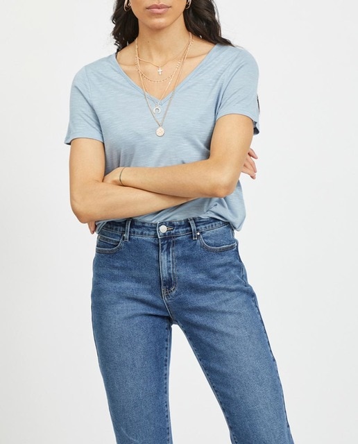 Imagen 0 de Camiseta de mujer de manga corta y cuello de pico