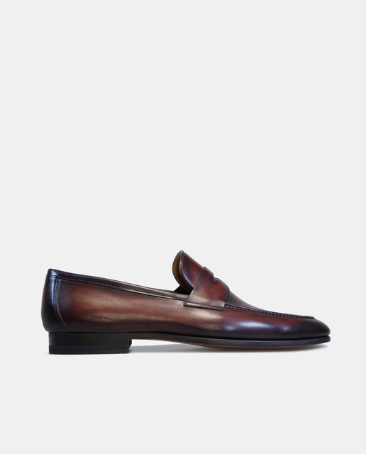 Imagem 0 de Mocassins com Adorno de Travessão, Sola de Borracha e em Pele