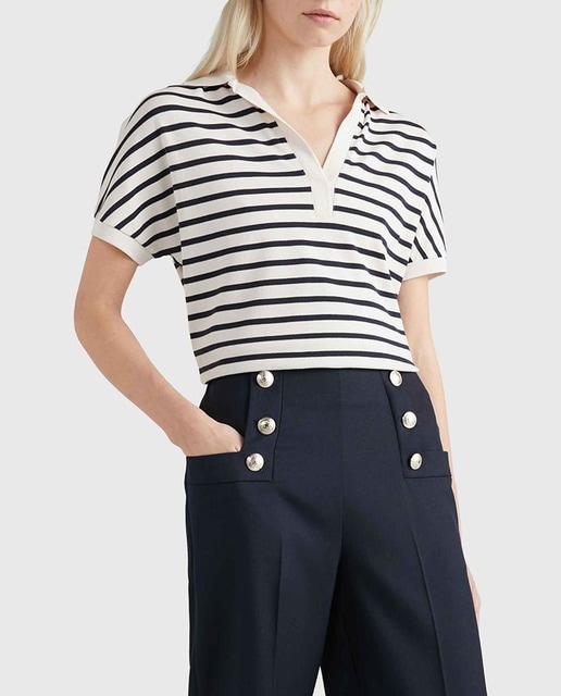 Imagen 0 de Polo de mujer estampado cuello pico y manga corta