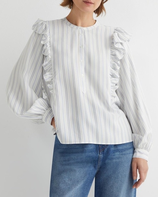 Imagen 0 de Camisa de mujer con volantes y manga larga