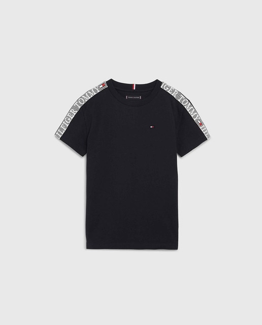 Imagen 0 de Camiseta de niño de manga corta con logo bandera y detalle corporativo en los hombros