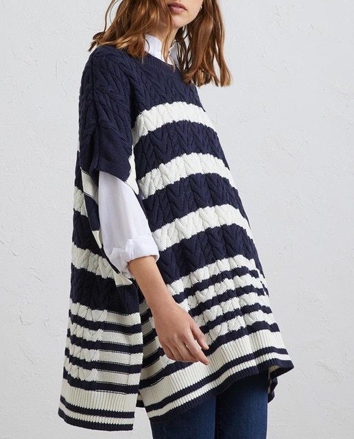 Imagen 0 de Poncho de punto con rayas