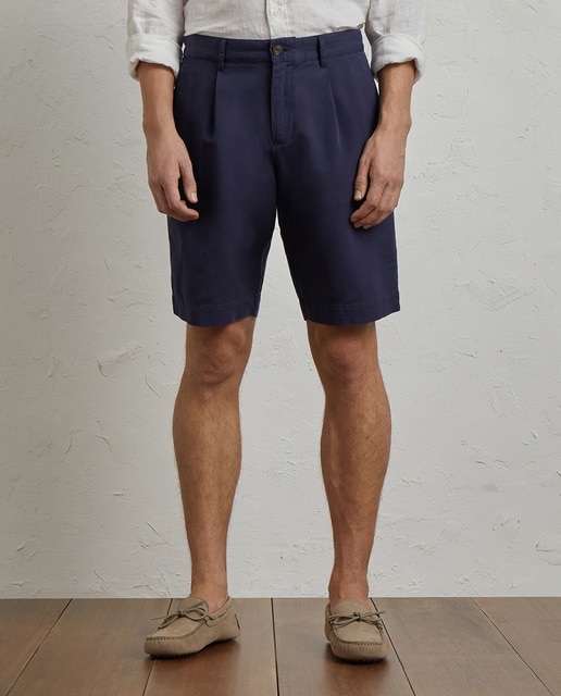 Imagen 0 de Bermuda chino con un pliegue de hombre