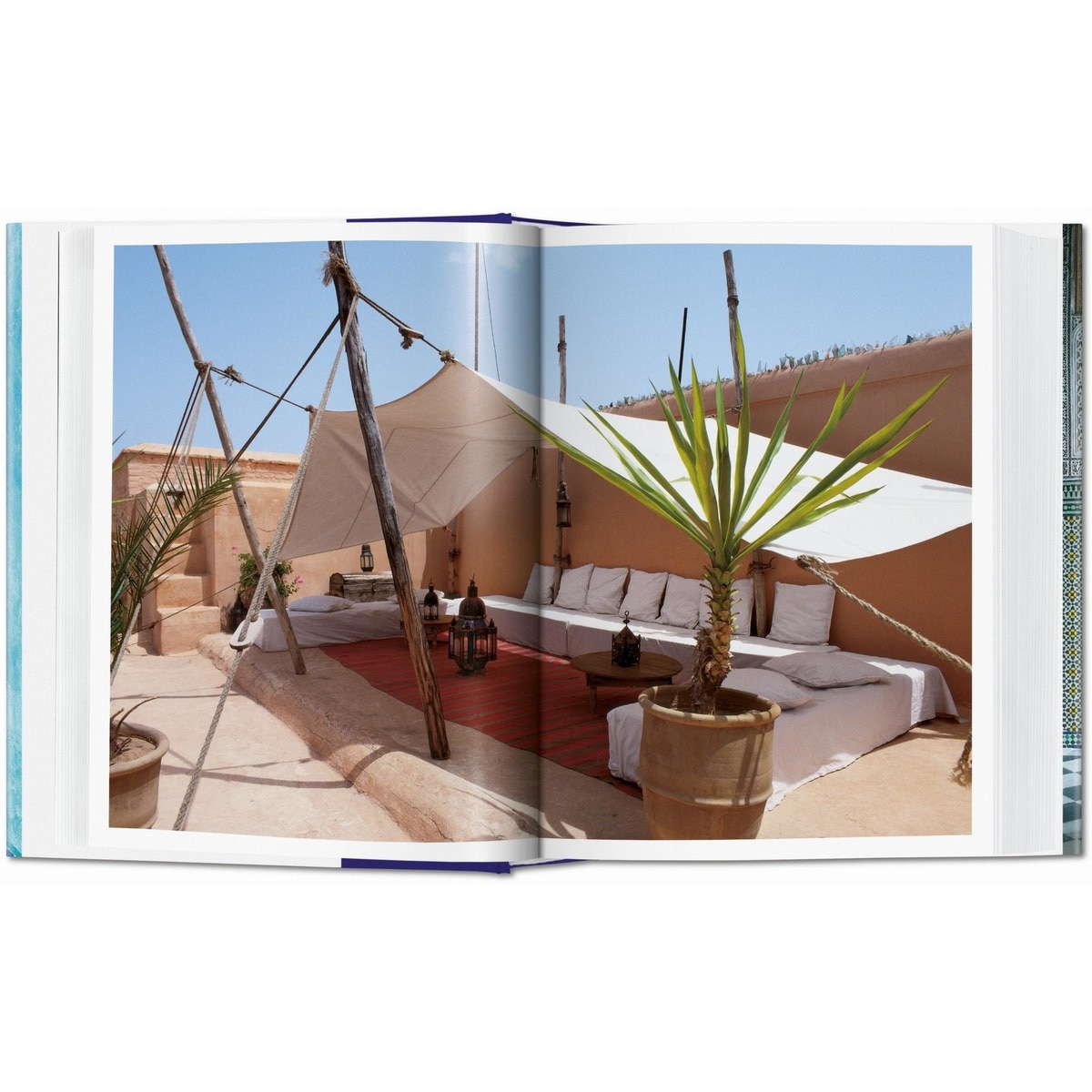 Living in Morocco. 45th Ed. (Capa dura) 7