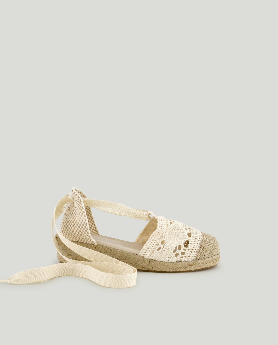 Alpercatas de Crochet e em Juta Bege-1