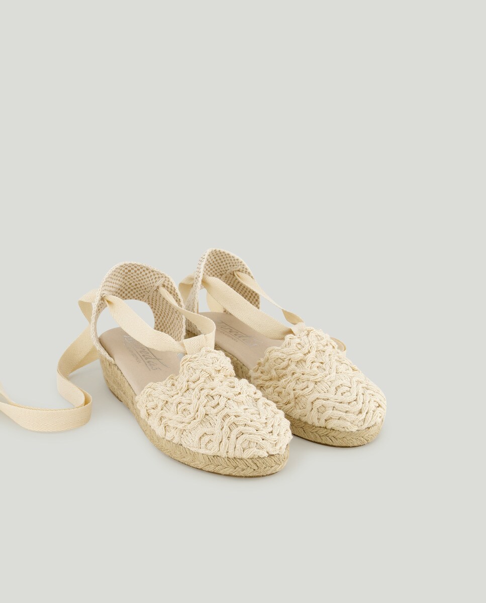 Alpercatas de Crochet e em Juta Bege-2