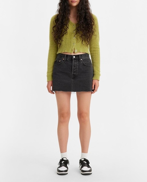 Imagen 0 de Falda vaquera corta con bajo deshilachado