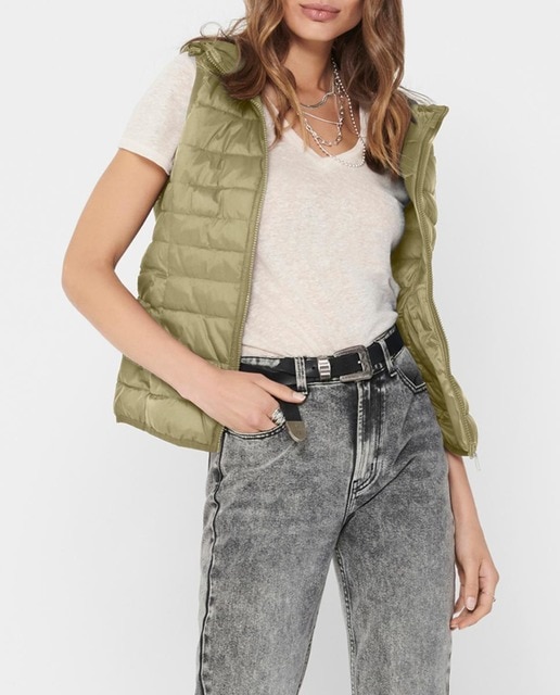 Imagen 0 de Chaleco de mujer ultraligero con capucha