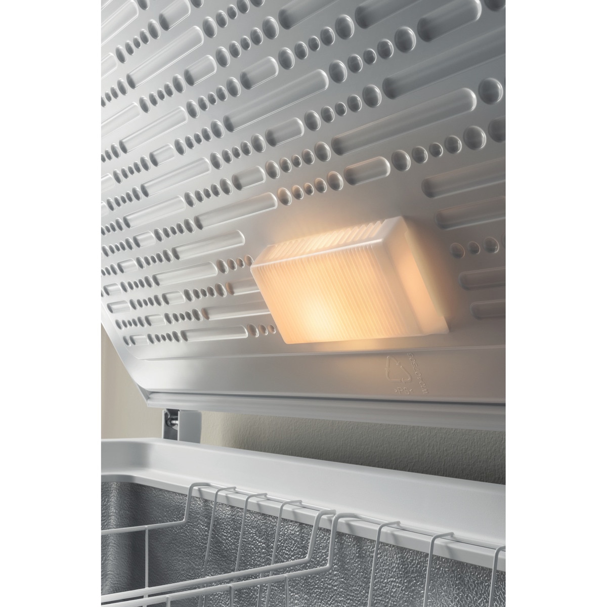 Arca Congeladora Horizontal Indesit OS 2A 300 H com Controlo Mecânico - Branco Branco-6