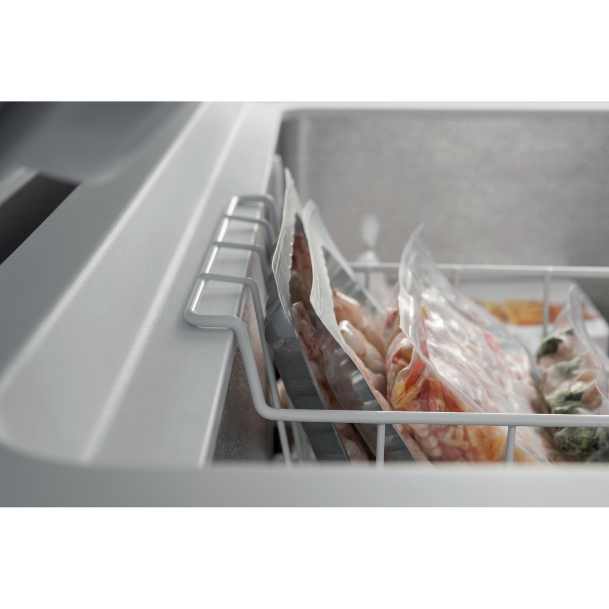 Arca Congeladora Horizontal Indesit OS 2A 300 H com Controlo Mecânico - Branco Branco-8