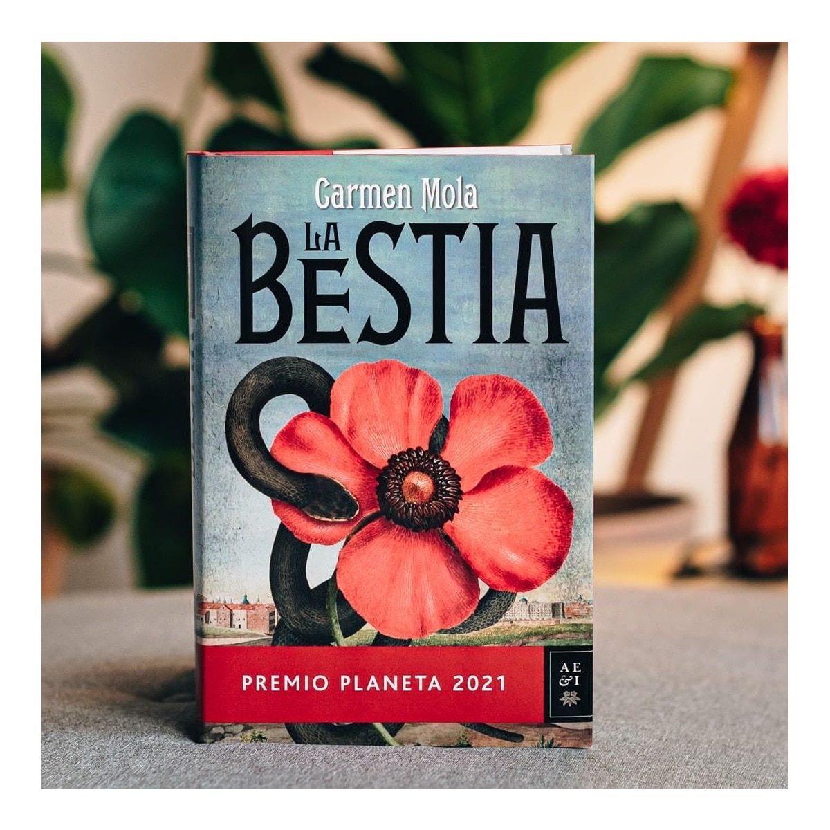 La Bestia: Premio Planeta 2021 (Tapa dura) 5