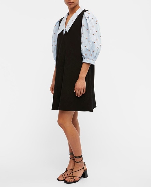 Imagen 0 de Vestido corto cuello de pico