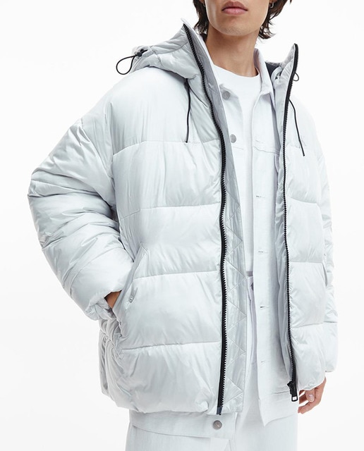 Imagen 0 de Abrigo de hombre de plumas oversized