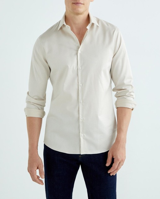 Imagen 0 de Camisa de vestir de hombre de corte slim de mini cuadros color beige