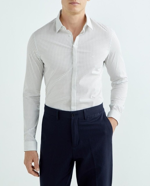 Imagen 0 de Camisa de vestir de hombre de corte slim en color blanco estampada