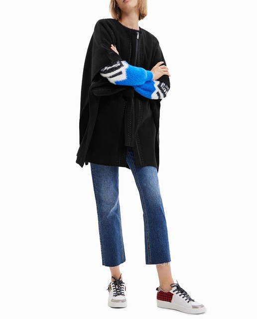 Imagen 0 de Poncho bordados