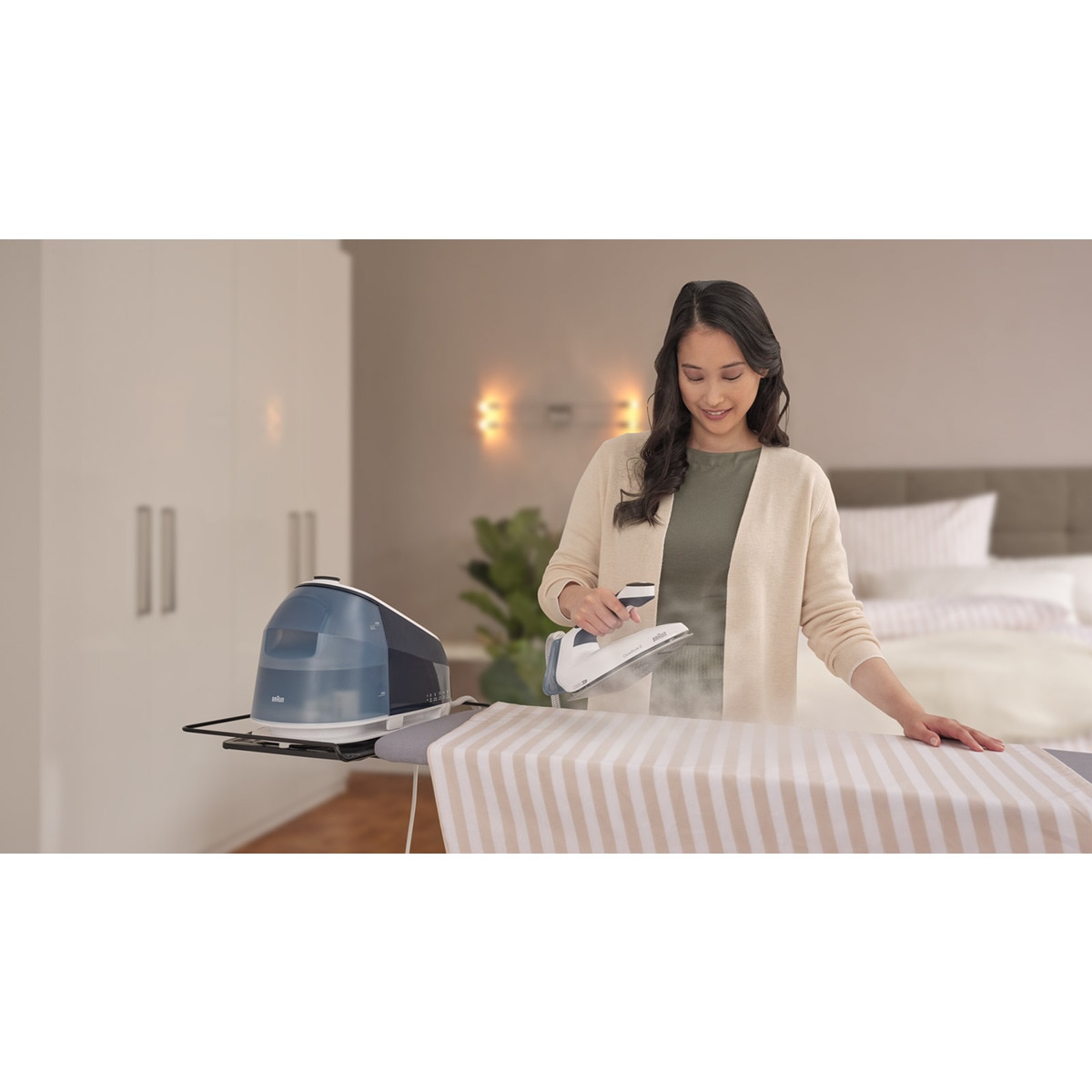 Ferro de Engomar com Caldeira Braun CareStyle 5 IS5245BL Ergonómico com Sistema de Vapor Extra Potente Azul-7