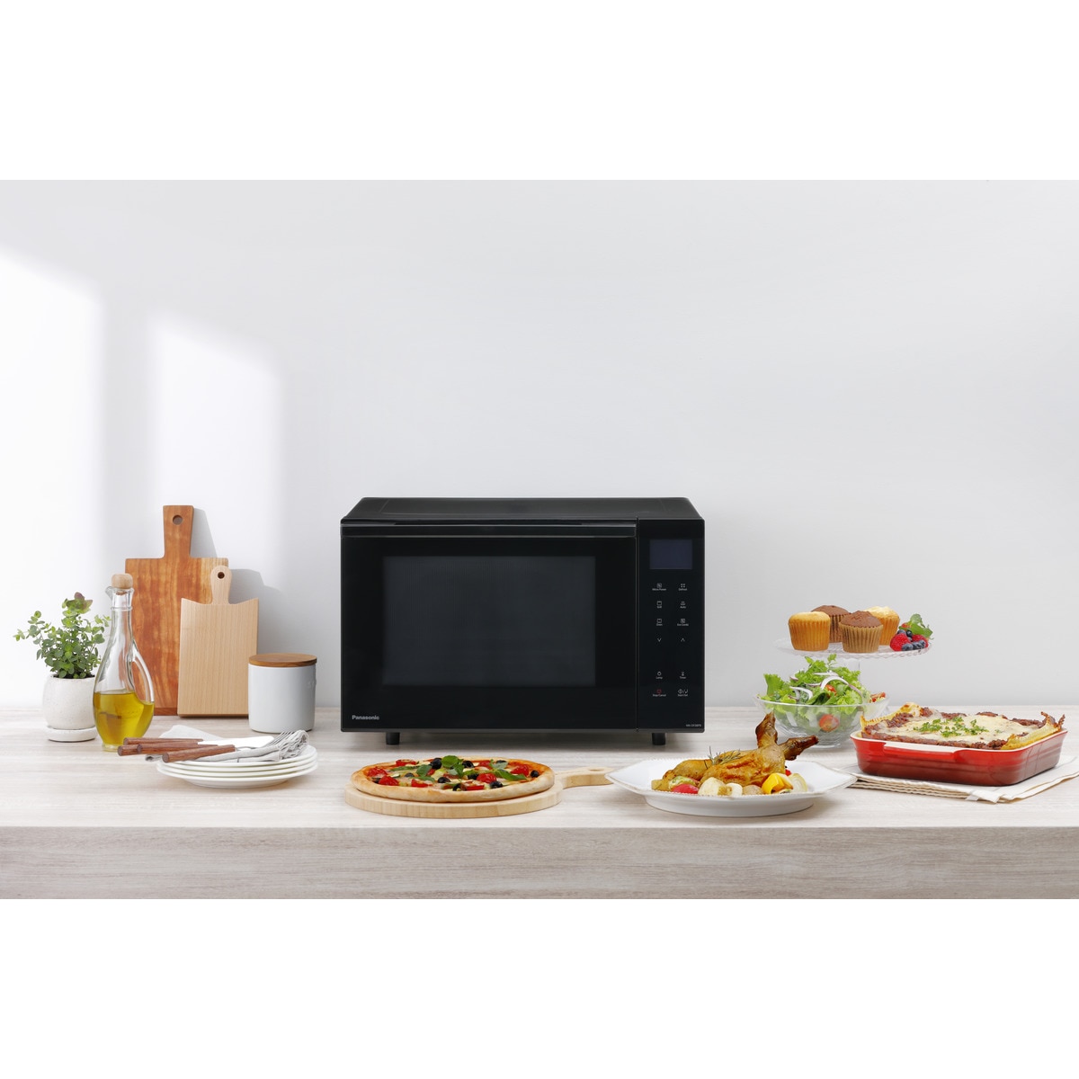 Microondas Panasonic 23 litros, con grill - NN-DF38PBEPG Negro-11