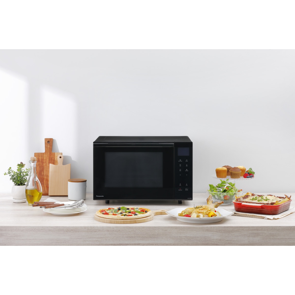 Microondas Panasonic 23 litros, con grill - NN-DF38PBEPG Negro-10