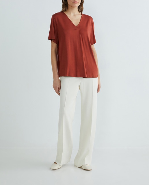 Imagen 0 de Camiseta de mujer cuello pico, manga corta