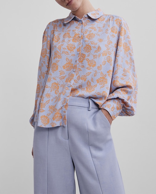 Imagen 0 de Camisa de mujer abullonada estampada