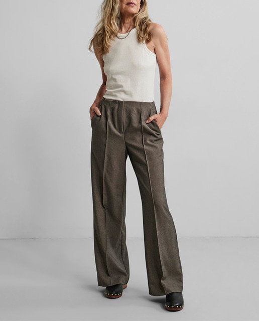 Imagen 0 de Pantalón de mujer acampanado de vestir