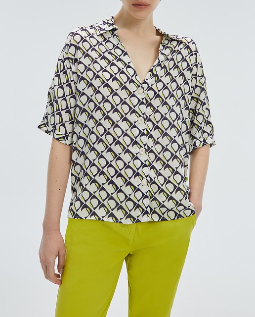 Imagen 0 de Camisa de mujer estampada manga corta