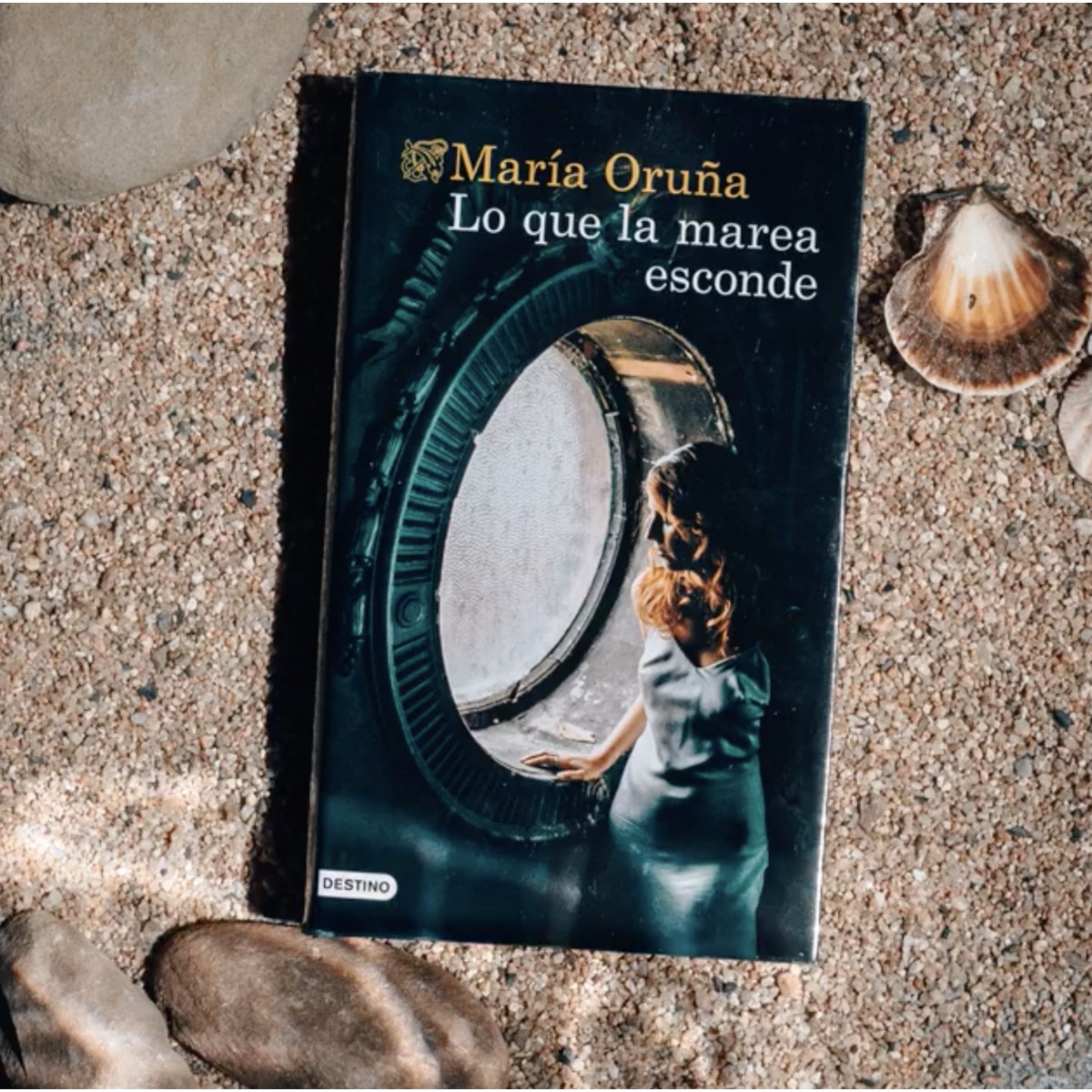Lo que la marea esconde: Los libros del Puerto Escondido 4  (Bolsillo) (Tapa blanda) 2