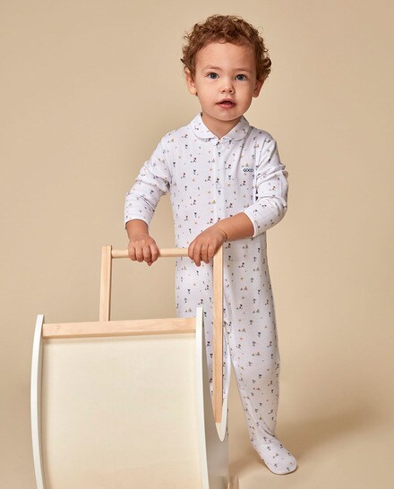 Gocco Pijama Estampado Para Bebé – Manga Larga, Algodón Suave Y Abotonado Delantero (Estrellas De Mar)
