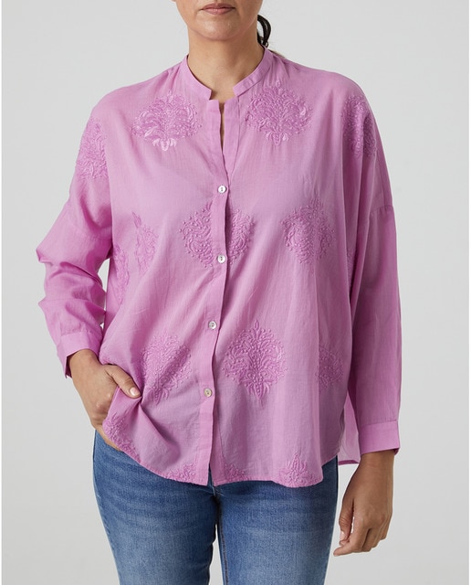Imagen 0 de Blusa manga larga bordados