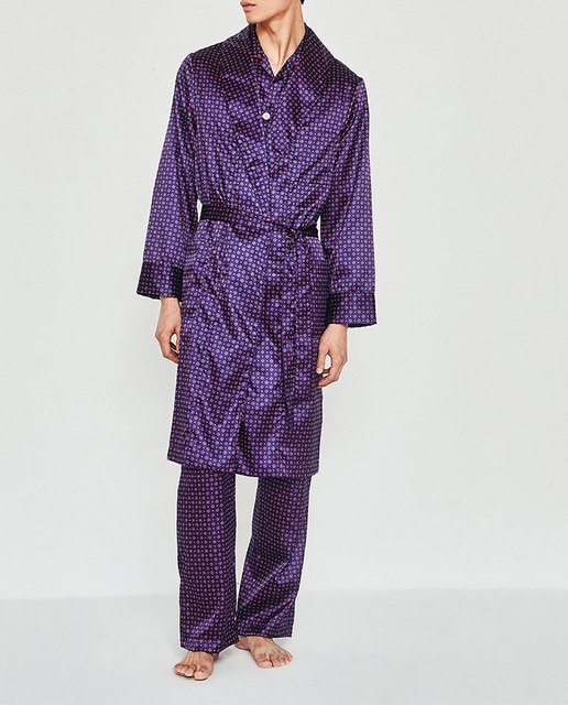 Imagen 0 de Bata de hombre cruzada estampada saten
