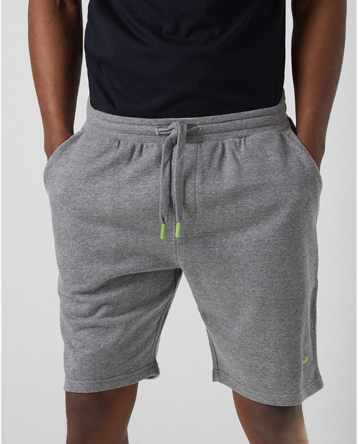 Imagen 0 de Bermuda deportiva gris