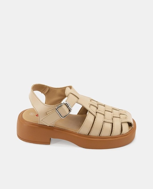 Imagen 0 de Sandalia plana en color beige