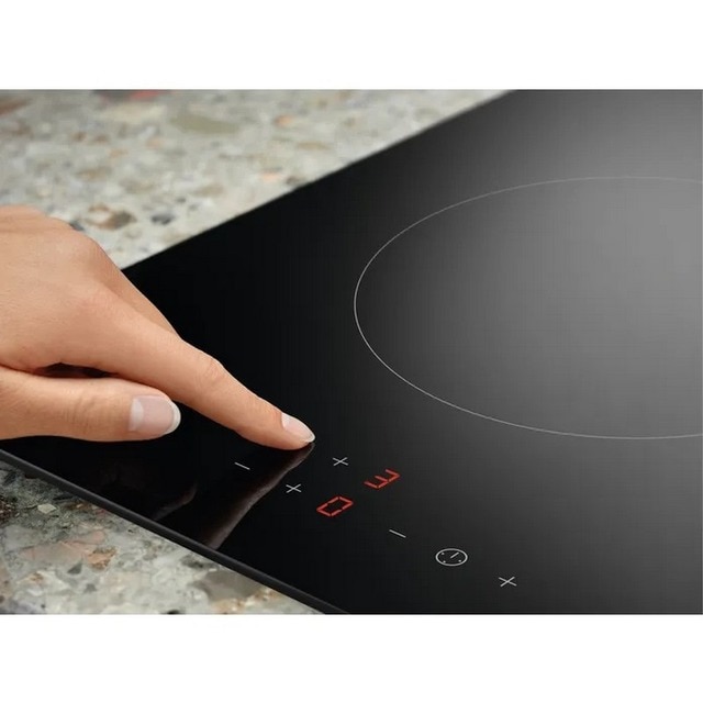 Placa Modular Vitrocerâmica Electrolux LHR3233CK Série 300 Dominó de 2 Zonas e 30 cm - Preto Preto-6