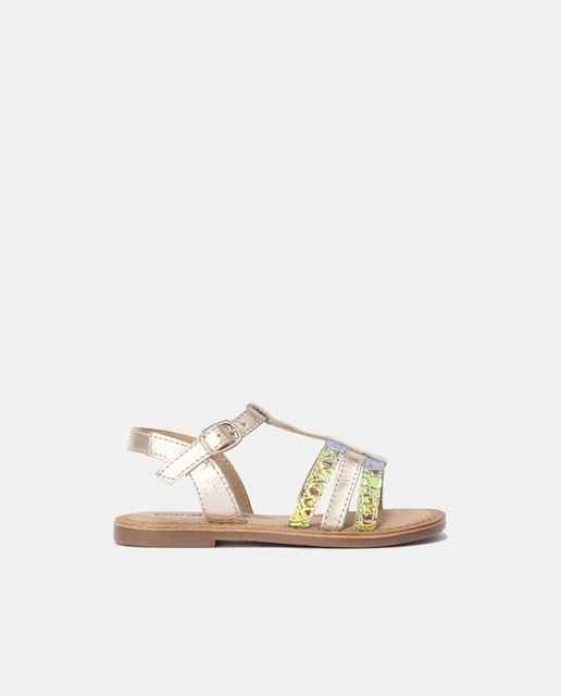 Imagen 0 de Sandalias abiertas de niña con tiras iridiscentes y cierre de hebilla