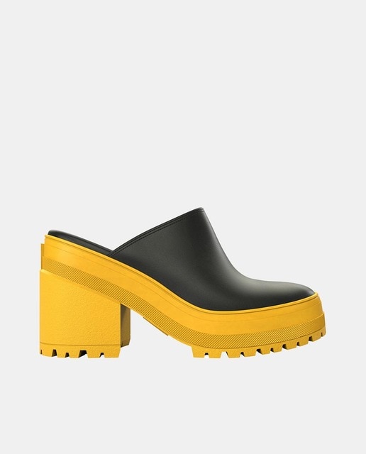 Imagen 0 de Zuecos de mujer en negro con plataforma y tacón bloque