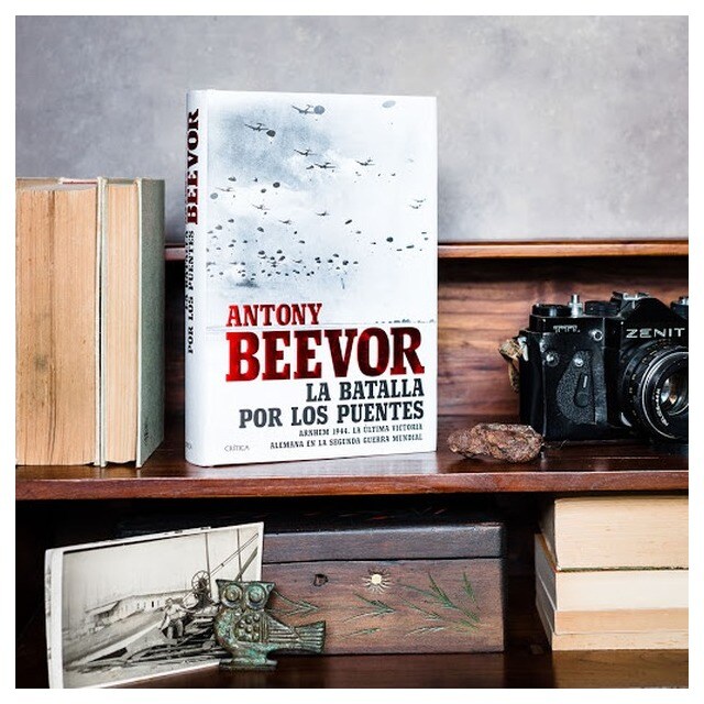 La batalla por los puentes: Arnhem 1944.  La última victoria alemana en la segunda guerra mundial (Capa dura) 2