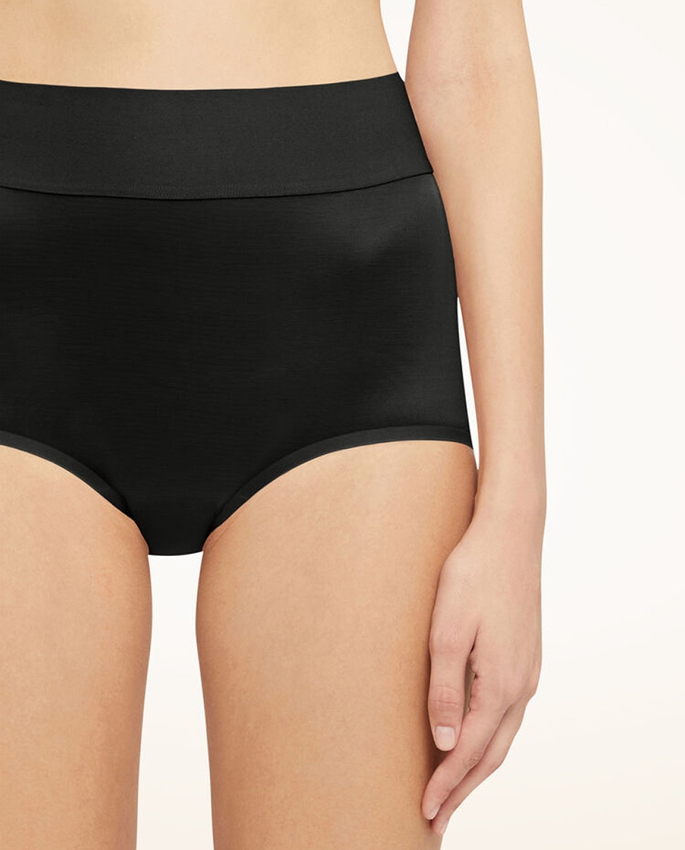 Cueca Adelgaçante de Cintura Subida Preto-1