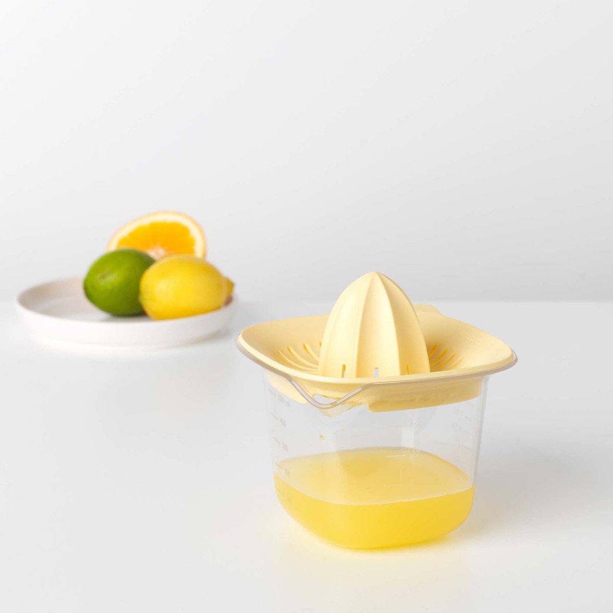 Espremedor + Medidor Amarelo-2