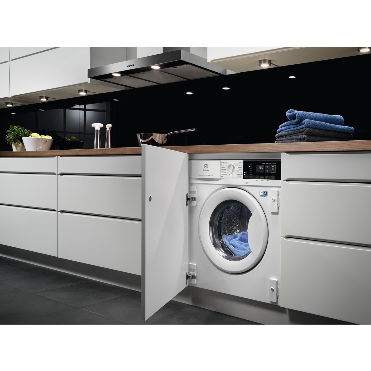 Máquina de Lavar e Secar Roupa Encastrável Electrolux Série 700 EN7W4862OF Carga Frontal, DualCare de 8/4 Kg e 1600 rpm - Branco Branco-5
