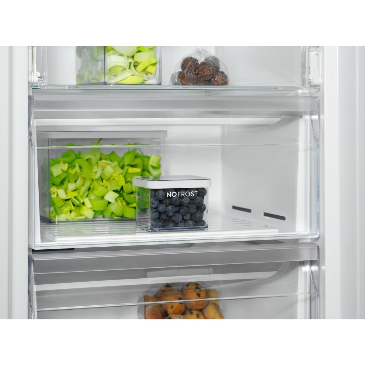 Congelador vertical Electrolux No Frost - LUT6NE28W Blanco-6