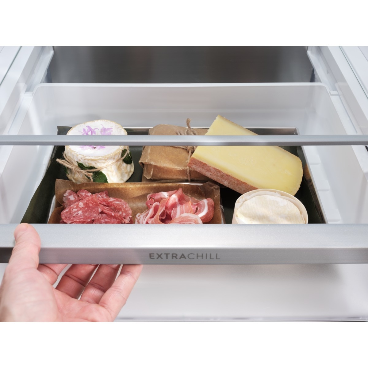 Frigorífico combi Electrolux Total No Frost - LNT6ME36U Inox-8