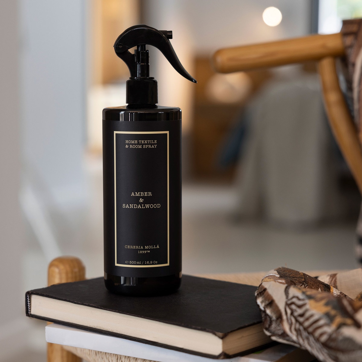Ambientador Home Textil Room Spray Amber Sandalwod Cereria Mollá Negro-5