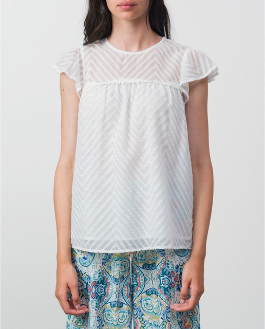 Imagen 0 de Top bordado manga sisa