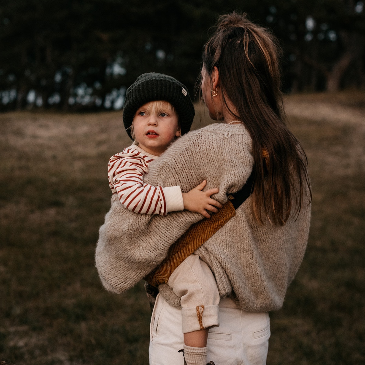 Porta-Bebés a Tiracolo de Bombazina Coleção Premium Ouro-6