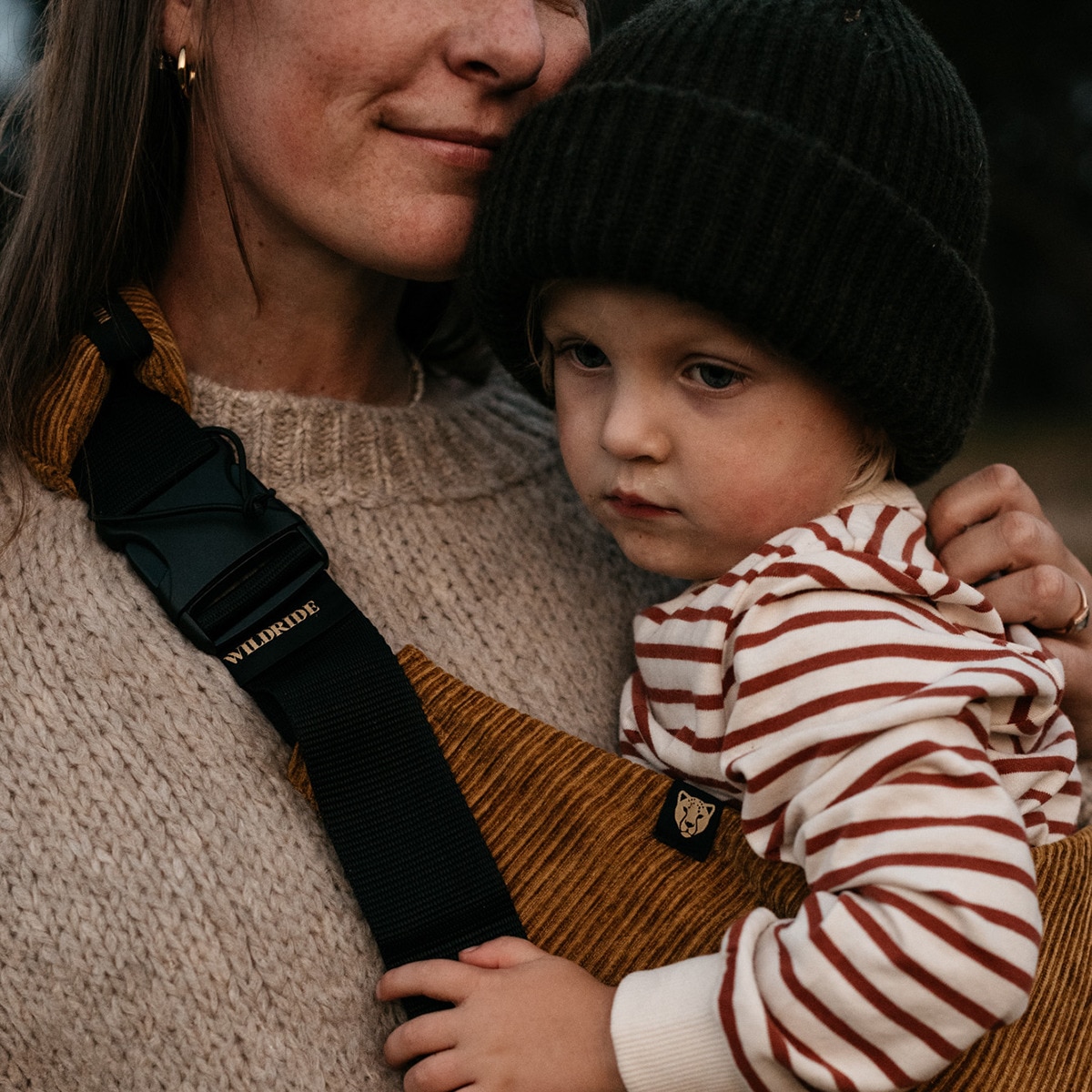 Porta-Bebés a Tiracolo de Bombazina Coleção Premium Ouro-5